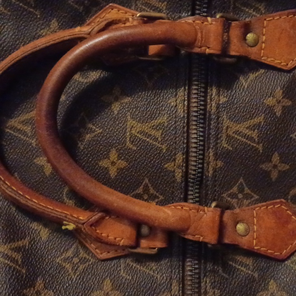 LV MONOGRAM SPEEDY 40. As Is. Authentic. Sales are final. LV Dustbag included - Picture 8 of 9